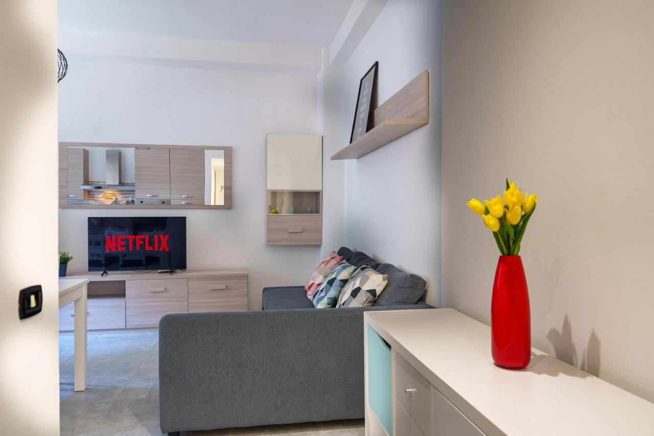 Duomo/Linate Parcheggi Gratis E Tram Sotto Casa Apartment Milano Ngoại thất bức ảnh