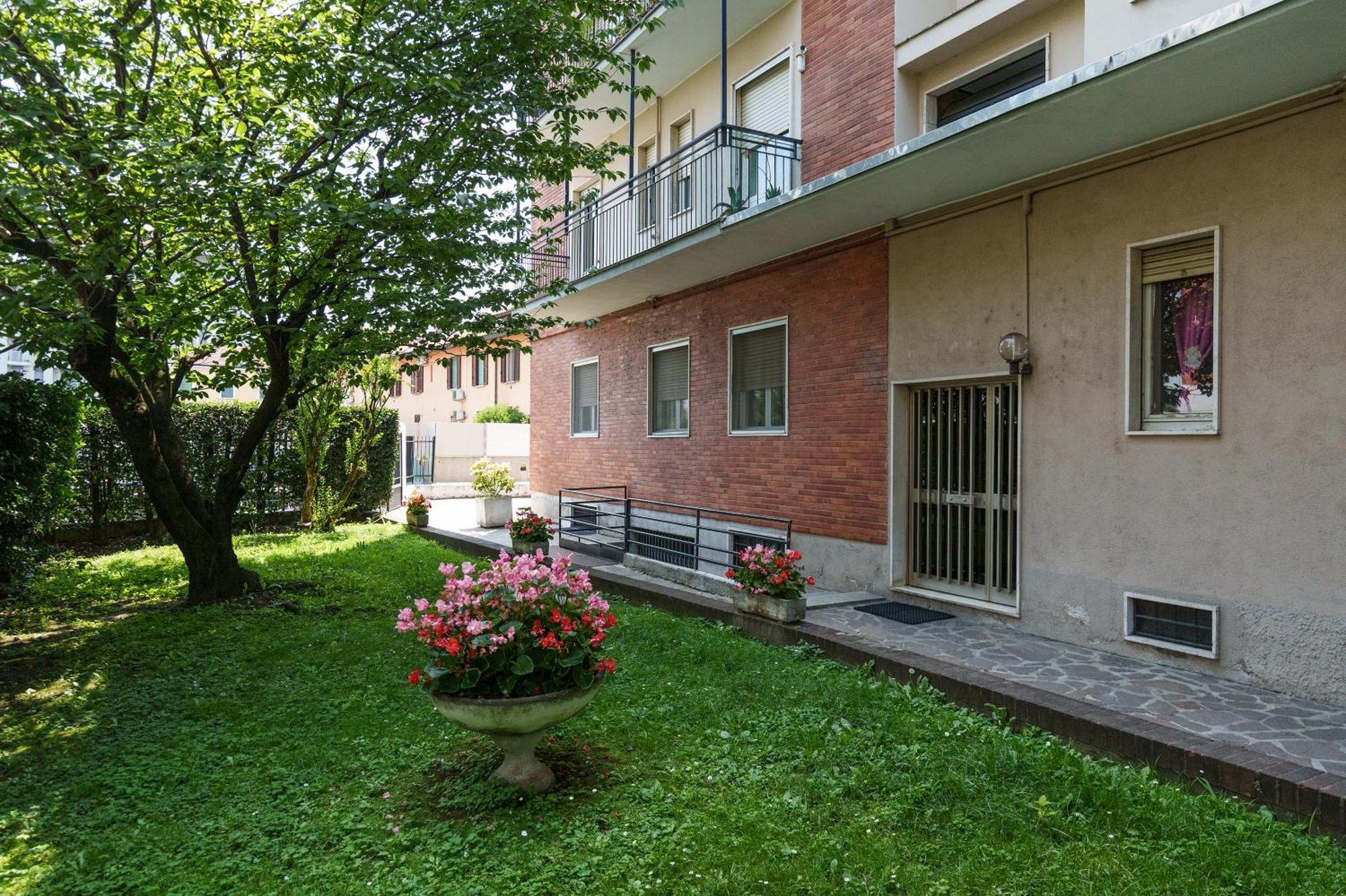 Duomo/Linate Parcheggi Gratis E Tram Sotto Casa Apartment Milano Ngoại thất bức ảnh